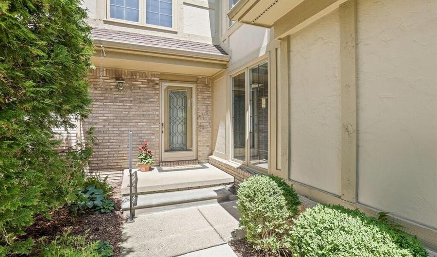 2702 Maitland Dr, Ann Arbor, MI 48105 - 3 Beds, 3 Bath