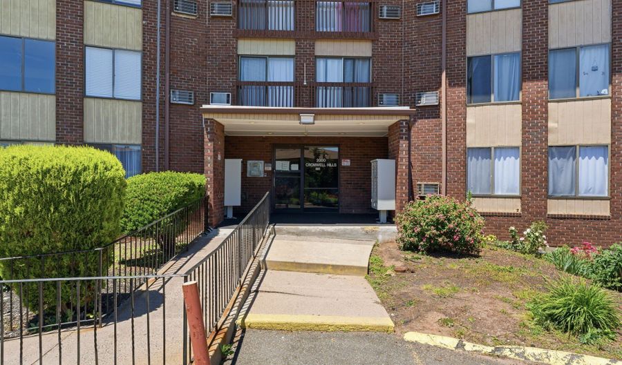 2316 Cromwell Hills Dr 2316, Cromwell, CT 06416 - 2 Beds, 2 Bath