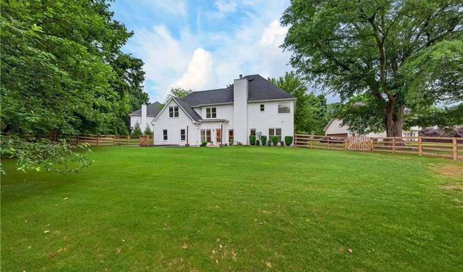 1635 Briers Chute, Alpharetta, GA 30004 - 5 Beds, 3 Bath