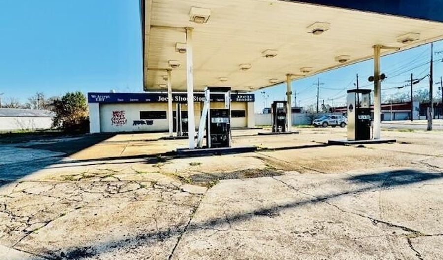 1701 Lee St, Alexandria, LA 71301 - 0 Beds, 1 Bath