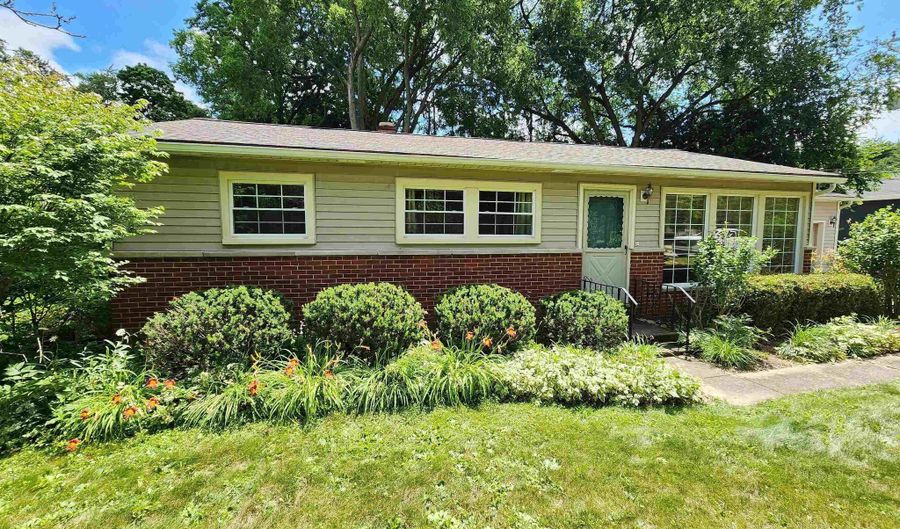 74030 Tietz St, Armada, MI 48005 - 3 Beds, 1 Bath