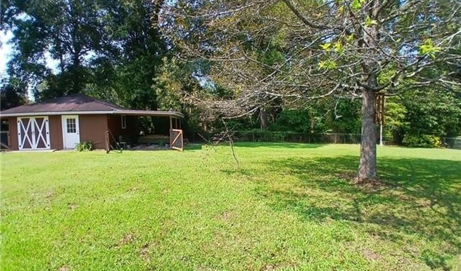 1712 LOUIS Ln, Bogalusa, LA 70427 - 3 Beds, 2 Bath