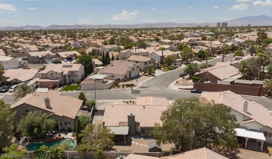 7620 Hartwell Dr, Las Vegas, NV 89123 - 4 Beds, 2 Bath