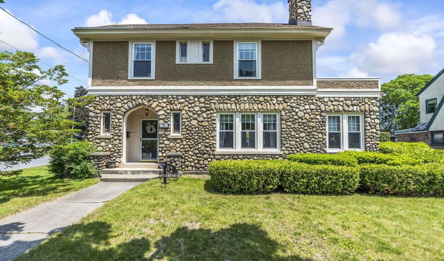 71 Melrose Ave, Albany, NY 12203 - 4 Beds, 2 Bath
