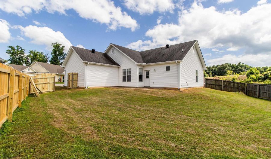 601 Adams Vineyard Dr, Benton, AR 72015 - 3 Beds, 2 Bath