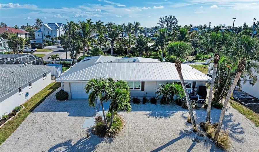 150 CRESCENT Dr, Anna Maria, FL 34216 - 3 Beds, 2 Bath