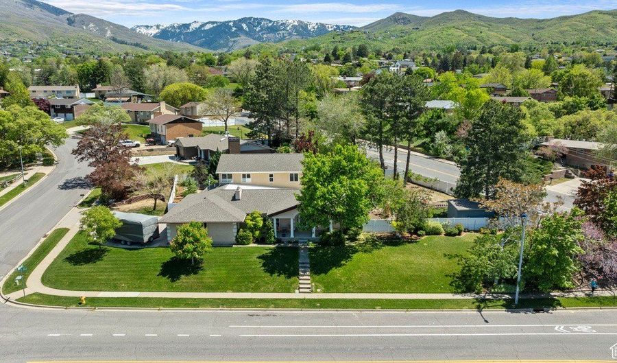 1761 S DAVIS E, Bountiful, UT 84010 - 4 Beds, 4 Bath