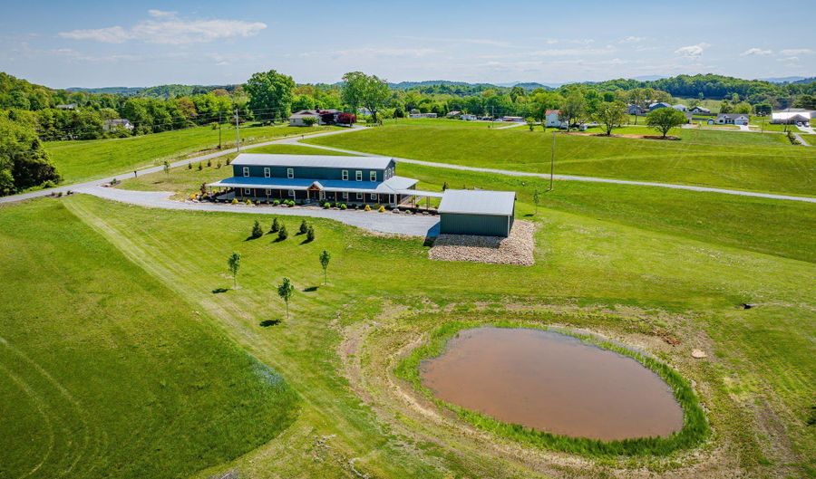 1600 Mary Lamons Rd, Afton, TN 37616 - 3 Beds, 4 Bath