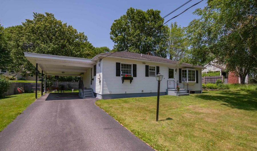 29 Leonard St, Barre, VT 05641 - 2 Beds, 2 Bath