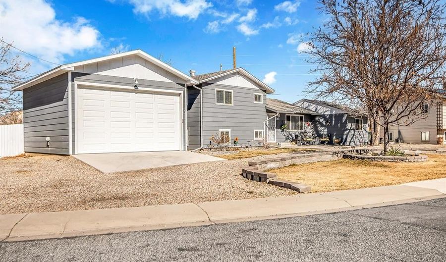2804 Hall Ave, Grand Junction, CO 81501 - 4 Beds, 2 Bath