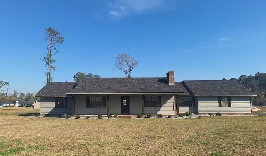 249 Satilla Church Rd, Baxley, GA 31513 - 3 Beds, 2 Bath