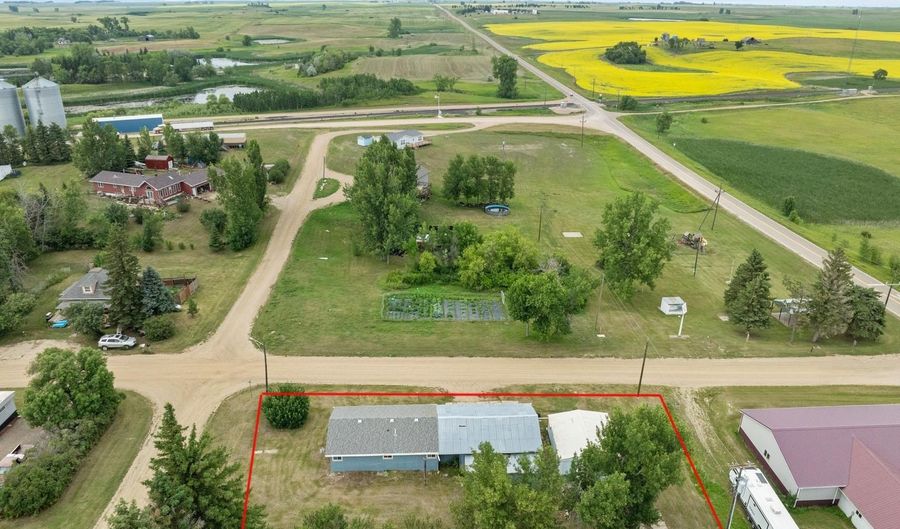 204 2nd Ave, Benedict, ND 58716 - 2 Beds, 1 Bath