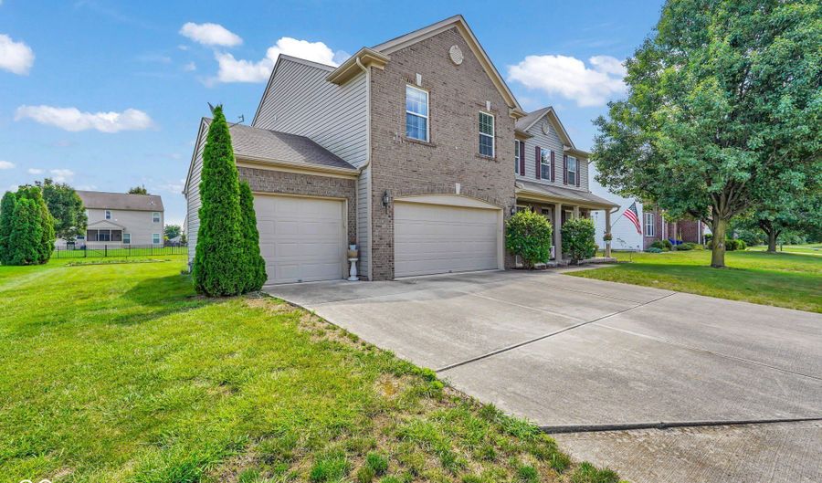 1089 Preakness Dr, Avon, IN 46123 - 4 Beds, 3 Bath