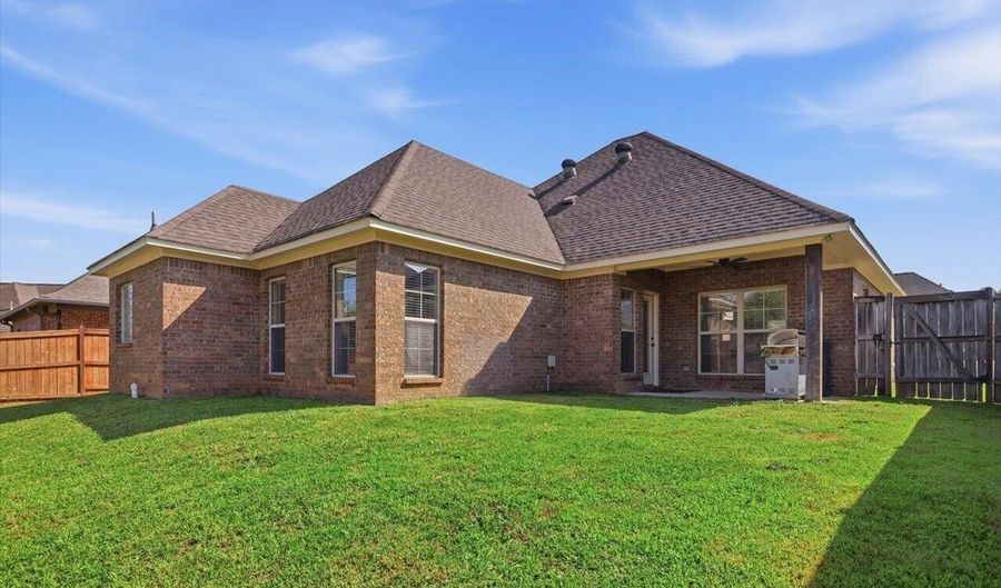 717 Chambord Dr, Brandon, MS 39042 - 3 Beds, 2 Bath