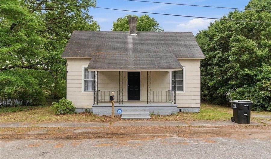 4 McGee St, Belton, SC 29627 - 2 Beds, 4 Bath