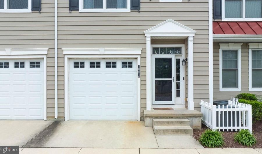18815 BETHPAGE Dr, Lewes, DE 19958 - 3 Beds, 4 Bath