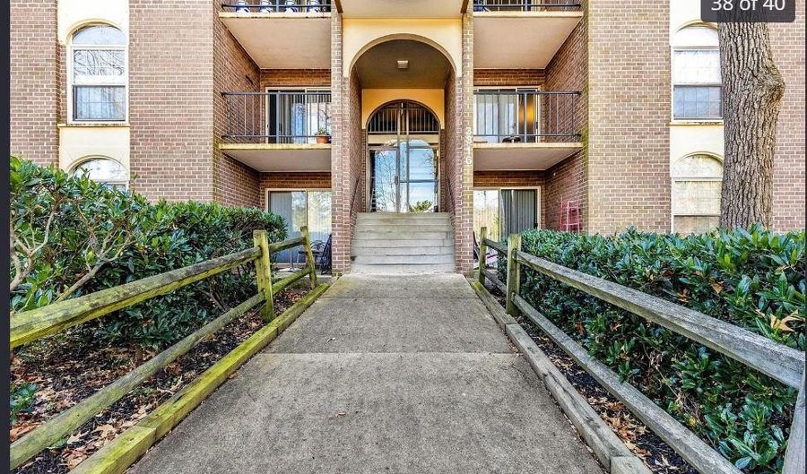 3322 WOODBURN VILLAGE Dr 22, Annandale, VA 22003 - 2 Beds, 2 Bath