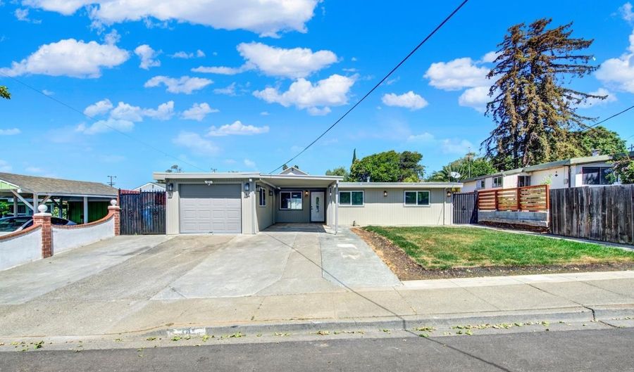 14 Joan Dr, American Canyon, CA 94503 - 3 Beds, 2 Bath