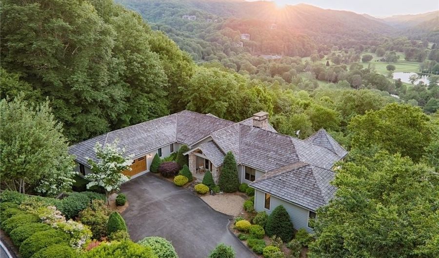 169 Goldfinch Ct, Banner Elk, NC 28604 - 4 Beds, 7 Bath
