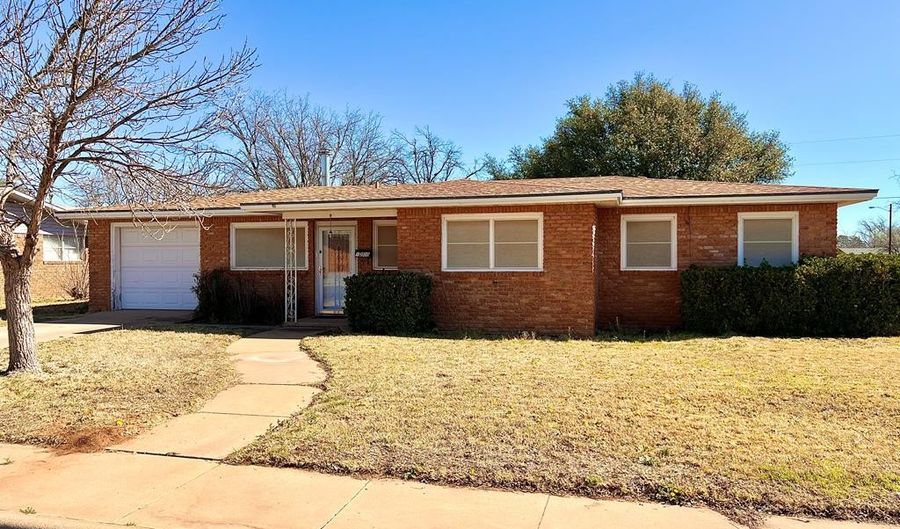 1200 NW 8th Pl, Andrews, TX 79714 - 3 Beds, 2 Bath