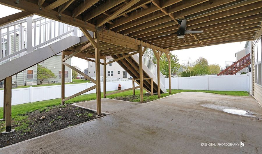 862 Heartland Park Ln, Antioch, IL 60002 - 3 Beds, 3 Bath