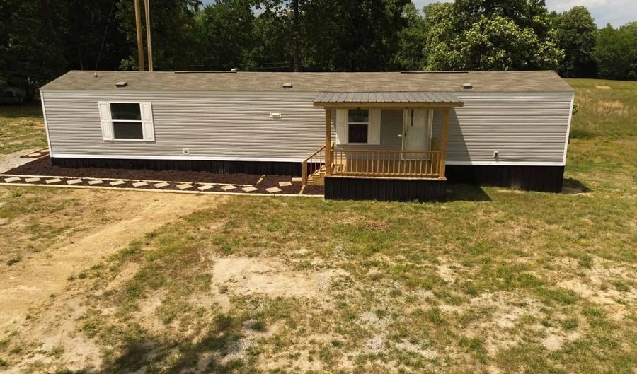 611 Cumberland City Rd, Albany, KY 42602 - 2 Beds, 2 Bath