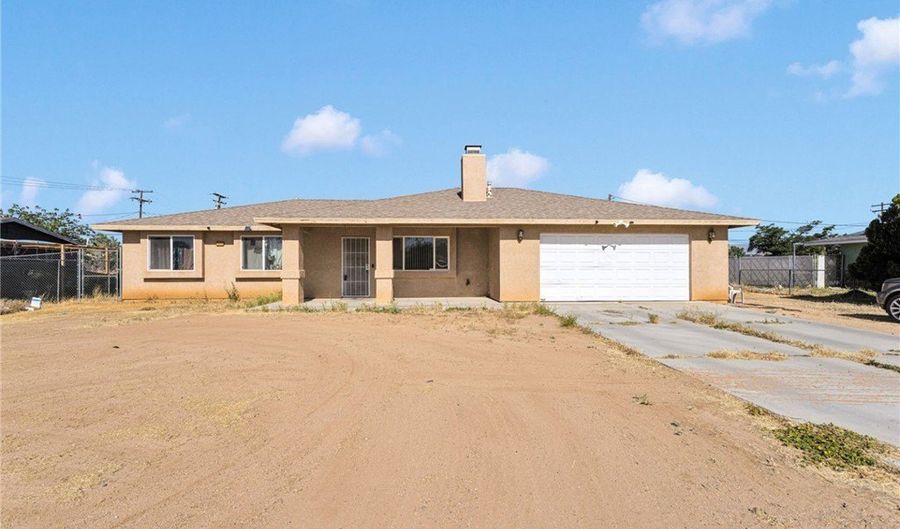 13475 Yakima, Apple Valley, CA 92308 - 4 Beds, 2 Bath