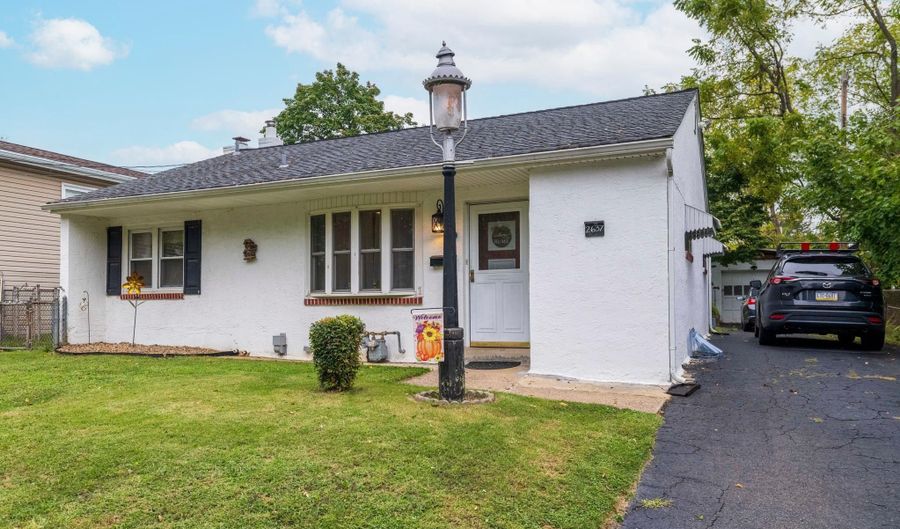 2637 WOODLAND Rd, Abington, PA 19001 - 3 Beds, 1 Bath
