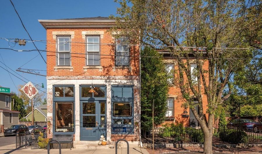 561 S 5th St, Columbus, OH 43206 - 2 Beds, 2 Bath