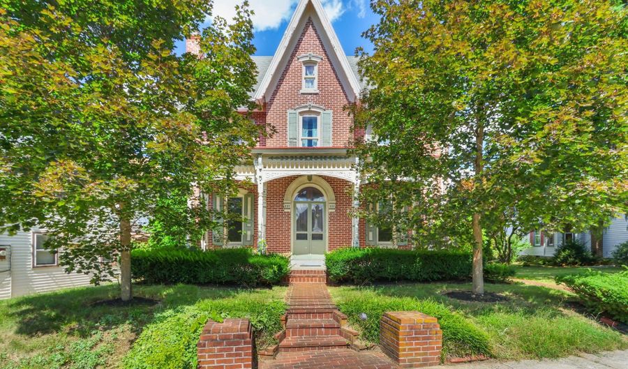 221 FRANKLIN St, Alburtis, PA 18011 - 4 Beds, 3 Bath