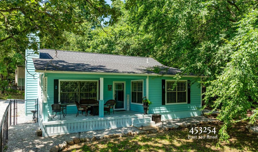 453254 E 320 Rd, Afton, OK 74331 - 2 Beds, 2 Bath