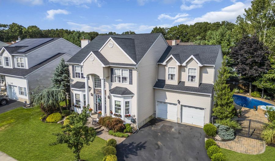 6 Surle Ct, Bayville, NJ 08721 - 4 Beds, 3 Bath