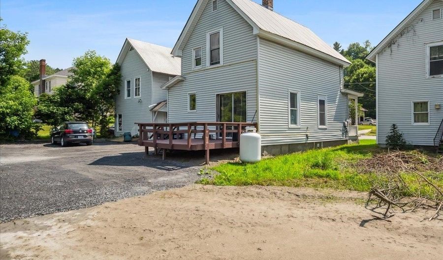 76-78 Maple Ave, Barre, VT 05641 - 6 Beds, 3 Bath