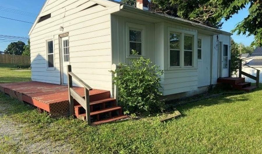 615 E South St, Albion, IN 46701 - 3 Beds, 1 Bath