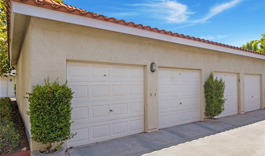 75 Cinnamon Teal, Aliso Viejo, CA 92656 - 2 Beds, 2 Bath