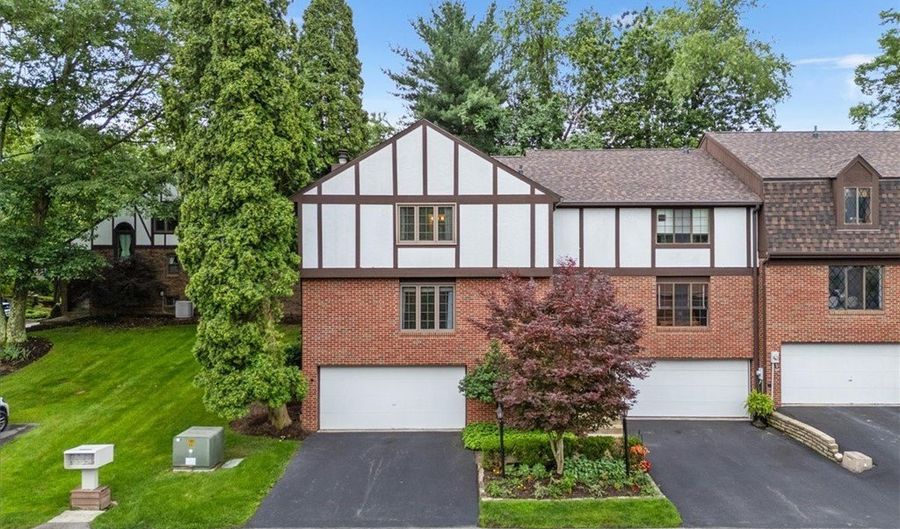 212 Timber Ln, Aleppo, PA 15143 - 3 Beds, 3 Bath