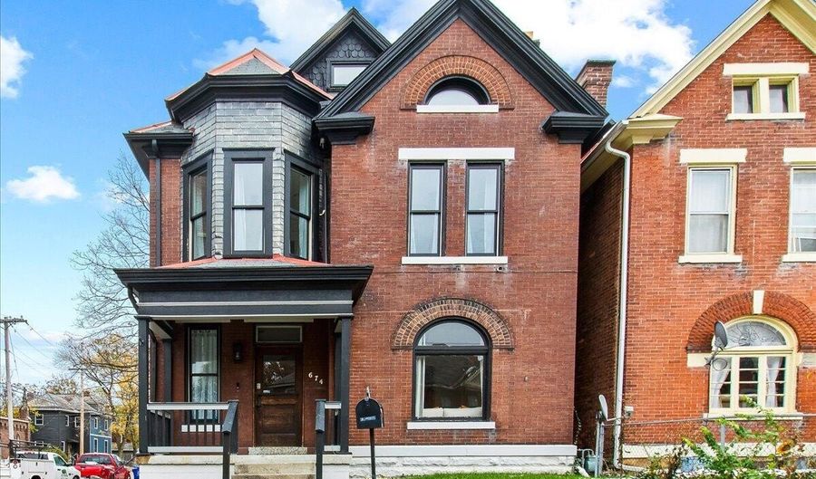 674 S Ohio Ave, Columbus, OH 43205 - 4 Beds, 4 Bath