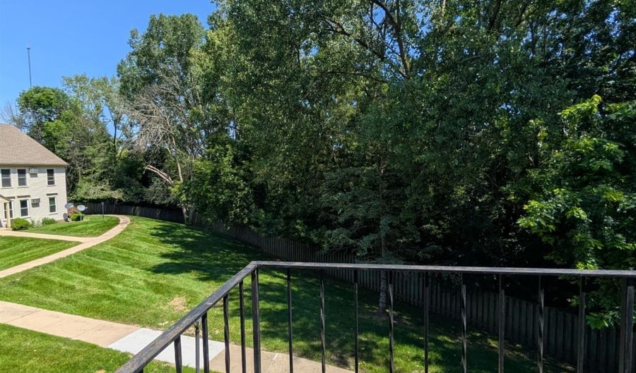 6758 Park Ridge Dr C, Madison, WI 53719 - 2 Beds, 2 Bath