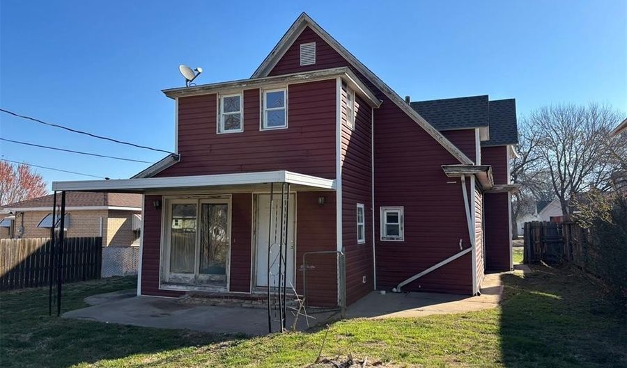 817 7th St, Alva, OK 73717 - 4 Beds, 2 Bath