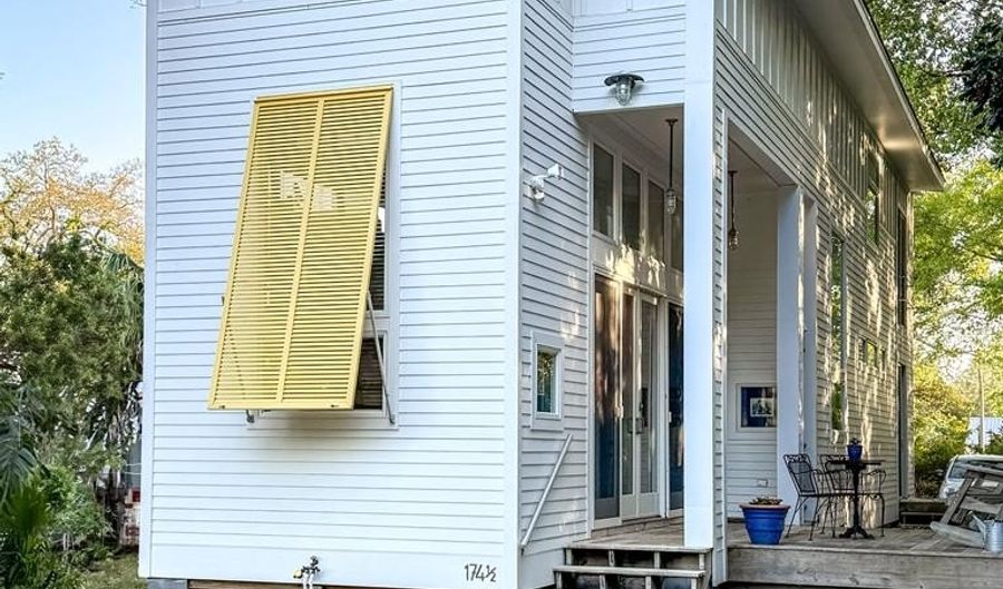 174 Dr Frederick S Humphries St, Apalachicola, FL 32320 - 2 Beds, 2 Bath