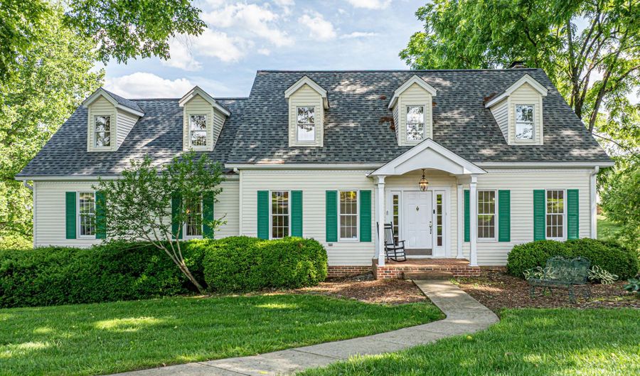 20010 Oakwood Dr, Abingdon, VA 24211 - 5 Beds, 4 Bath