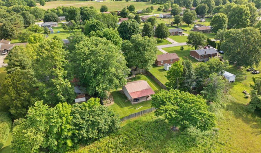 517 Greer Ln, Bardstown, KY 40004 - 4 Beds, 3 Bath