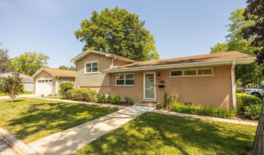 106 W Cedar St, Arlington Heights, IL 60005 - 3 Beds, 2 Bath