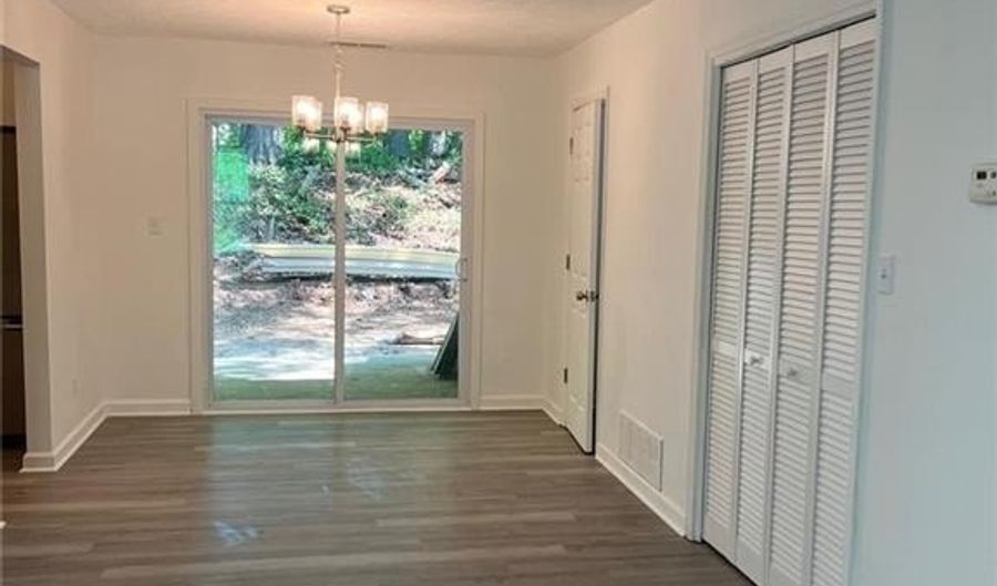 2082 Lenoa Ln, Austell, GA 30106 - 2 Beds, 3 Bath