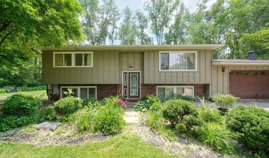4787 Hooks Mill Rd, Adrian, MI 49221 - 2 Beds, 2 Bath