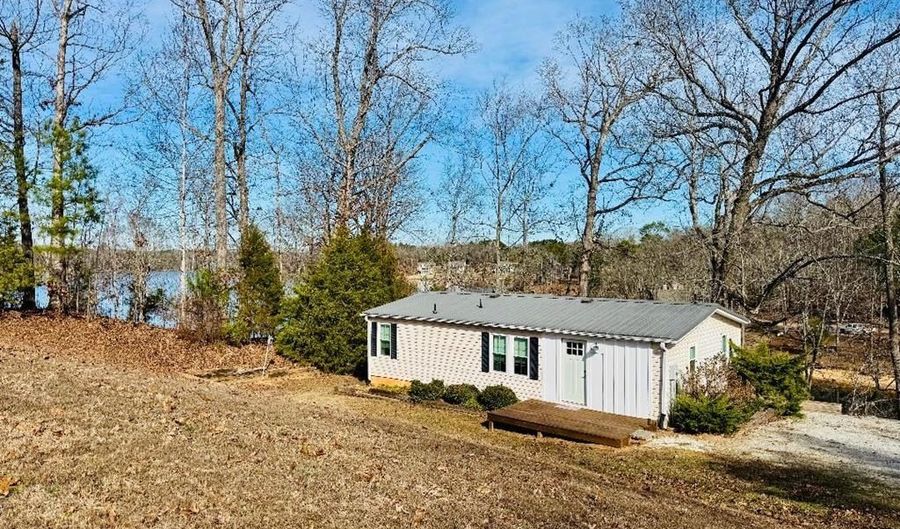 30 MOBLEYS Blf, Abbeville, SC 29620 - 3 Beds, 2 Bath