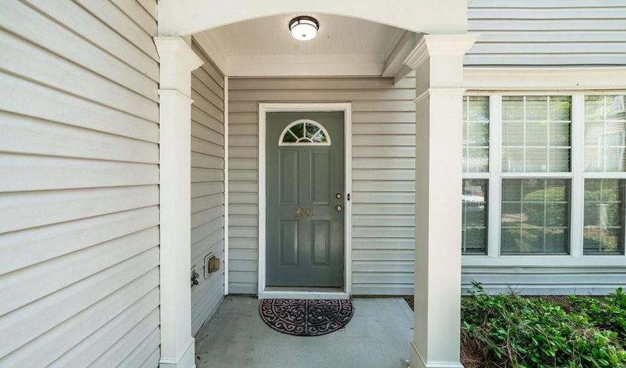 2745 Ashleigh Ln, Alpharetta, GA 30004 - 3 Beds, 3 Bath