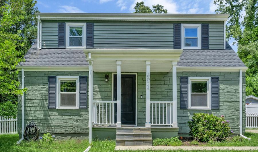 6024 RIXEY Dr, Alexandria, VA 22303 - 3 Beds, 3 Bath