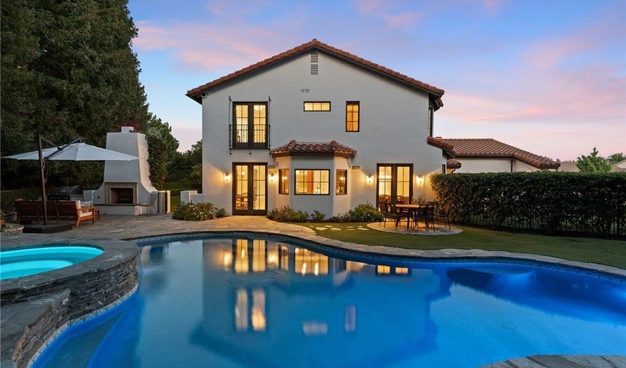 29303 Fountainwood, Agoura Hills, CA 91301 - 4 Beds, 3 Bath
