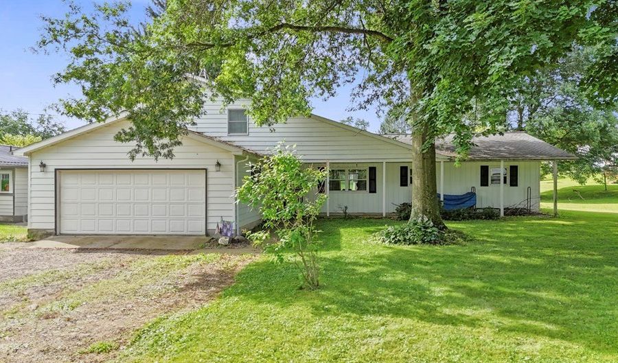 1315 Lake Dr, Ashland, OH 44805 - 7 Beds, 3 Bath